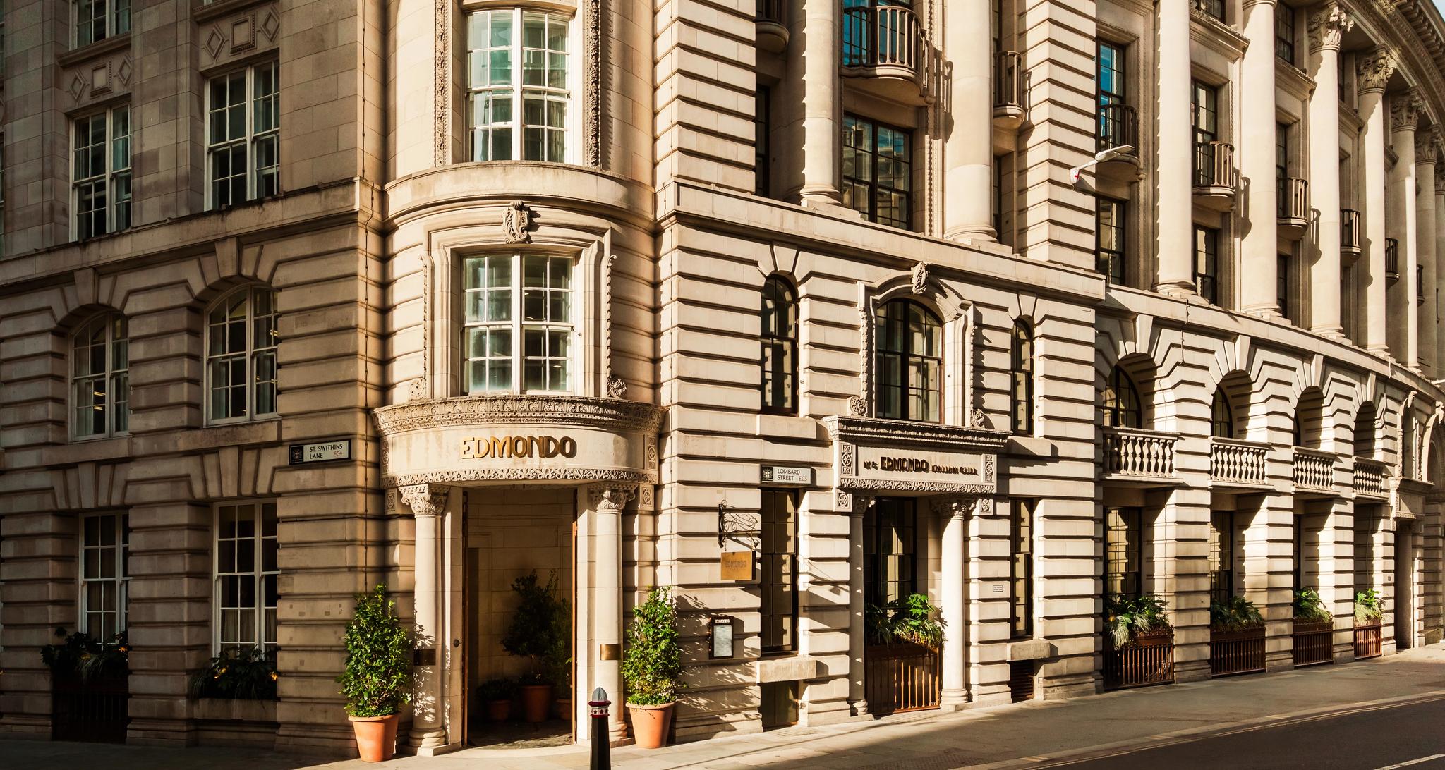 Big Mamma · Italian restaurants con molto amore