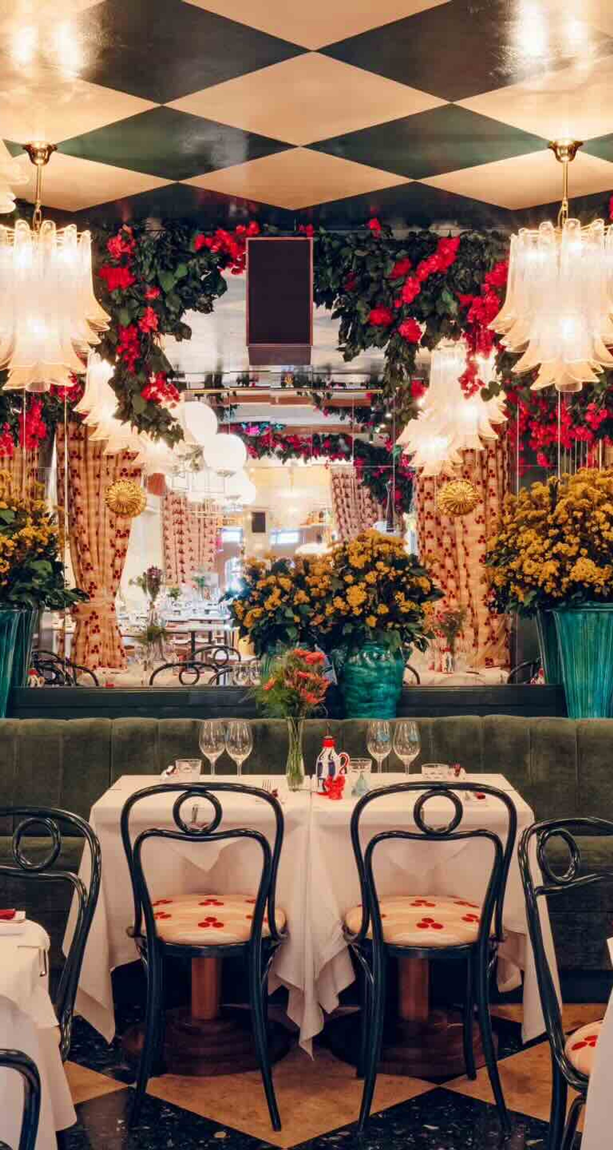 Big Mamma · Italian restaurants con molto amore